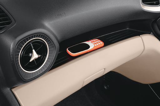 Fully Automatic Temperature Control buttons on center fascia